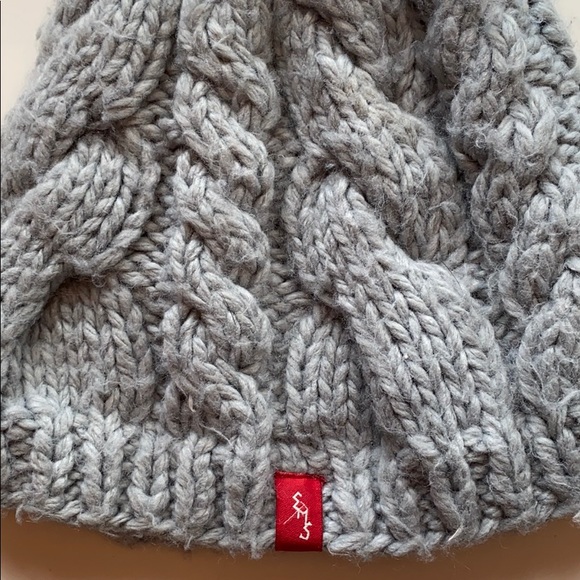 Winter hat - Picture 4 of 4